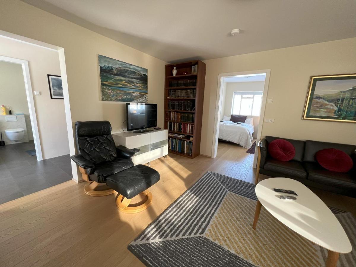 Guesthouse Akureyri - Apartments Near Down Town Eksteriør billede
