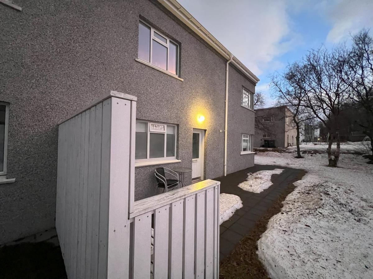 Guesthouse Akureyri - Apartments Near Down Town Eksteriør billede