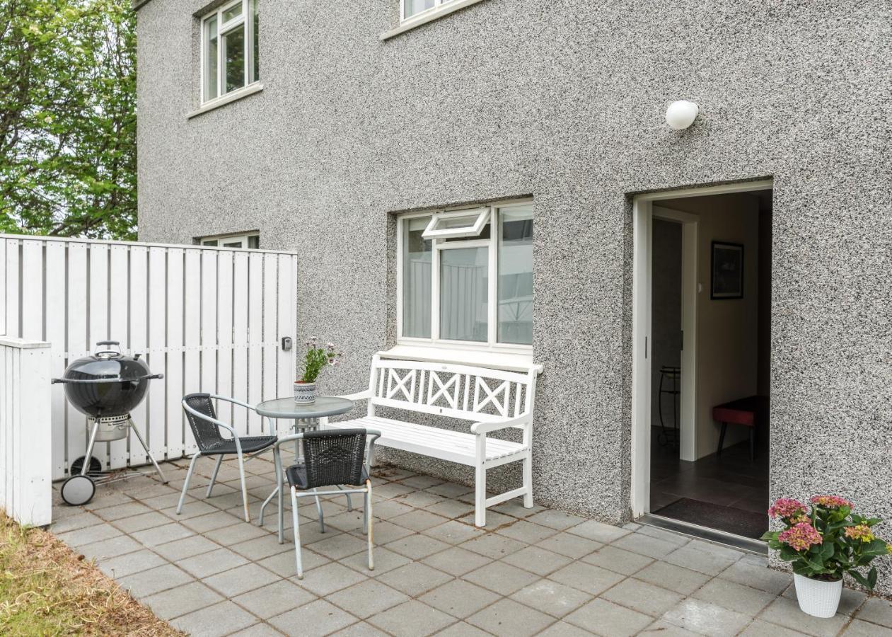 Guesthouse Akureyri - Apartments Near Down Town Eksteriør billede